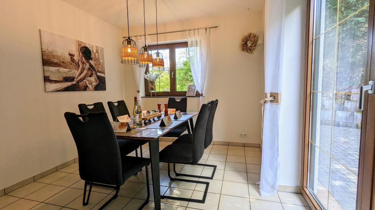 Haus An Der Mosel Apartment แบร์นคาสเทล-คืสท์ ภายนอก รูปภาพ