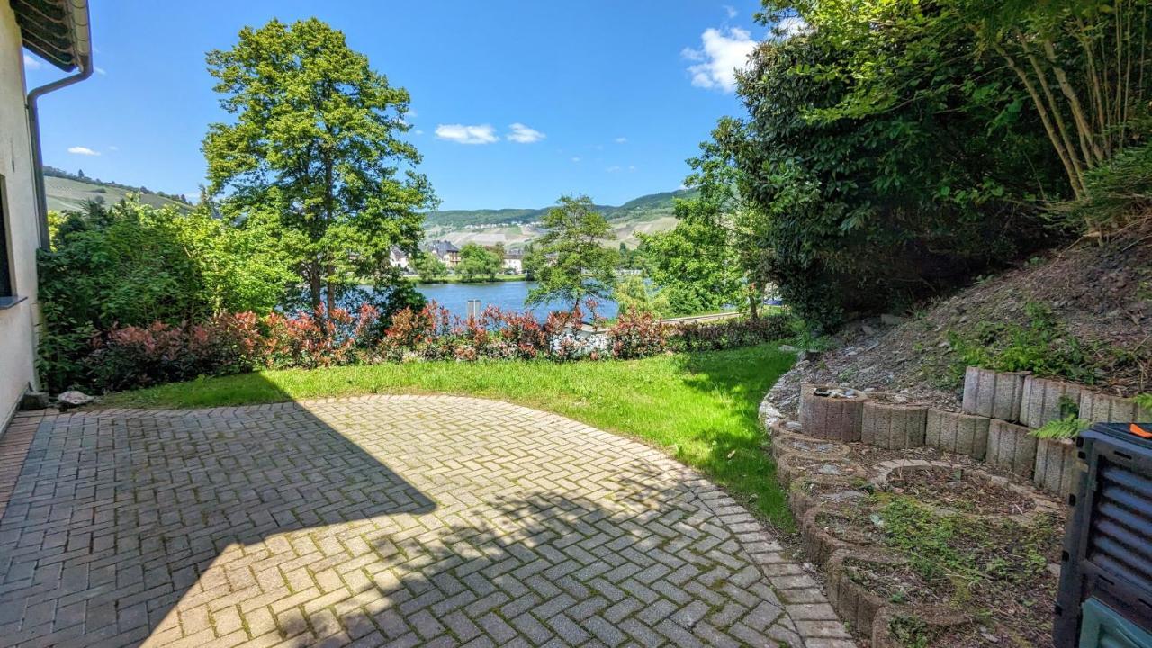Haus An Der Mosel Apartment แบร์นคาสเทล-คืสท์ ภายนอก รูปภาพ