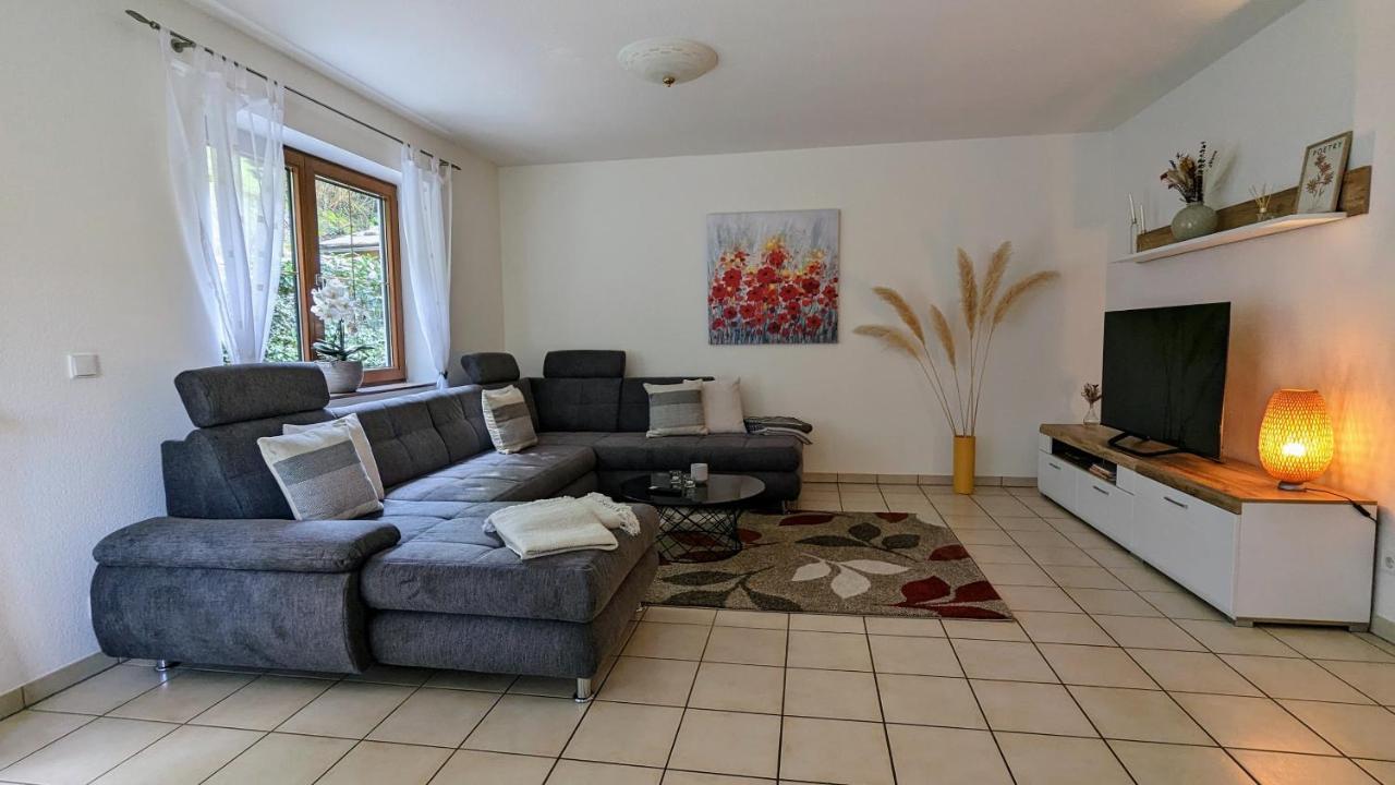 Haus An Der Mosel Apartment แบร์นคาสเทล-คืสท์ ภายนอก รูปภาพ