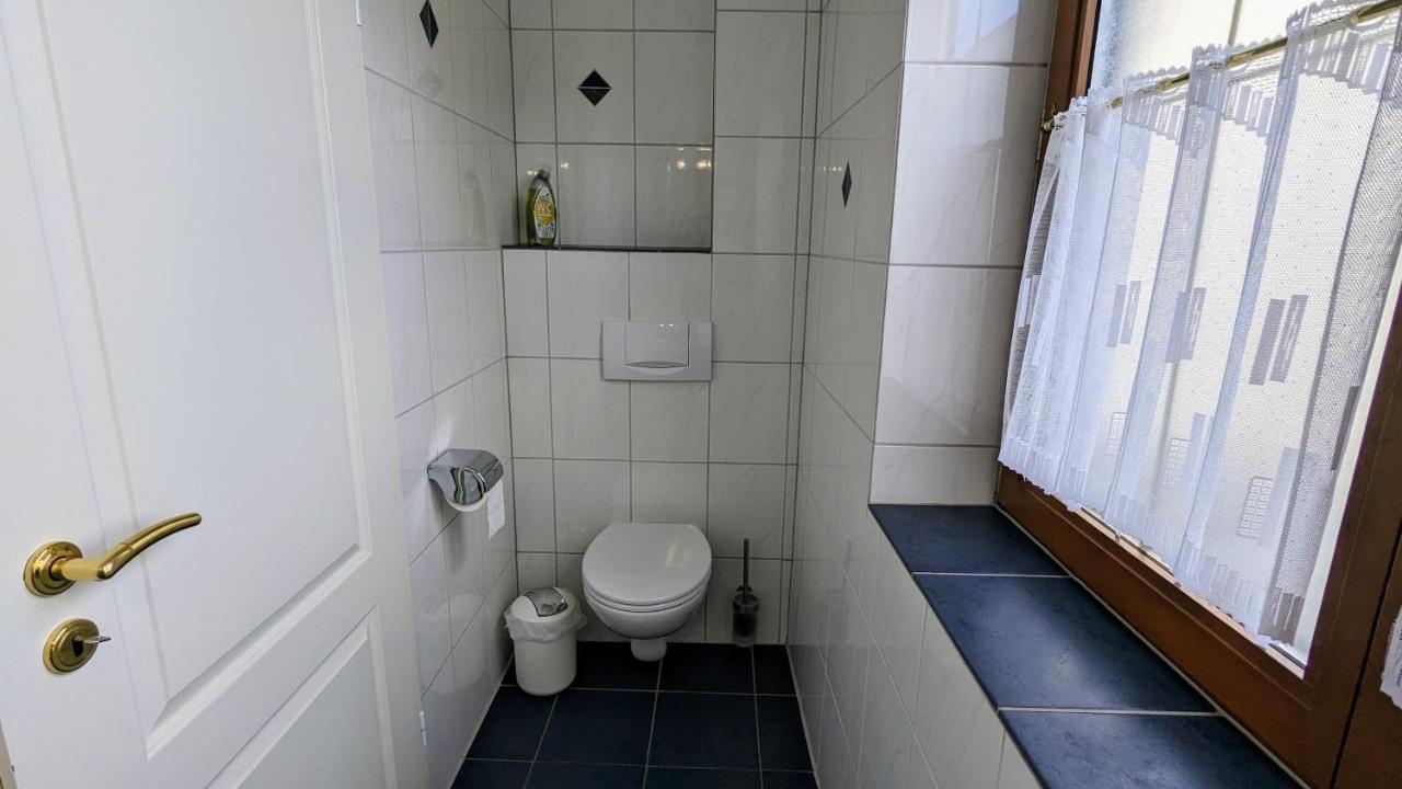 Haus An Der Mosel Apartment แบร์นคาสเทล-คืสท์ ภายนอก รูปภาพ